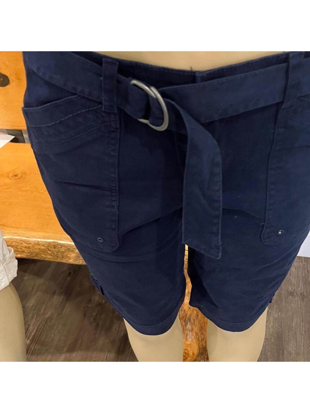 NWOT Gloria Vanderbilt Navy Blue Bermuda Shorts w/Belt #234